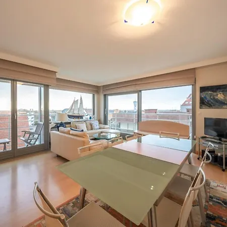Lägenhet In With Sea Views