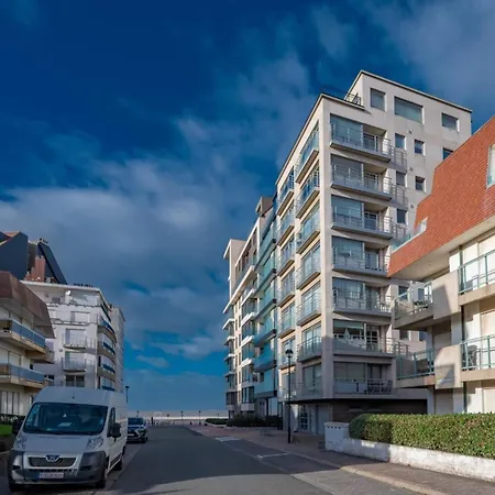 In With Sea Views Appartement Knokke-Heist